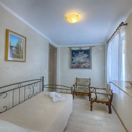 Country house Feakia 1